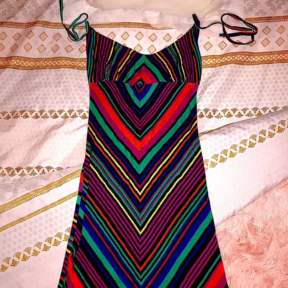 (EUC) Multi-Colored Striped Halter Maxi Sun Dress 👗